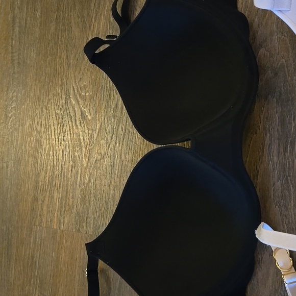 Victoria's Secret Incredible Lined Demi Bundle - Picture 8 of 15